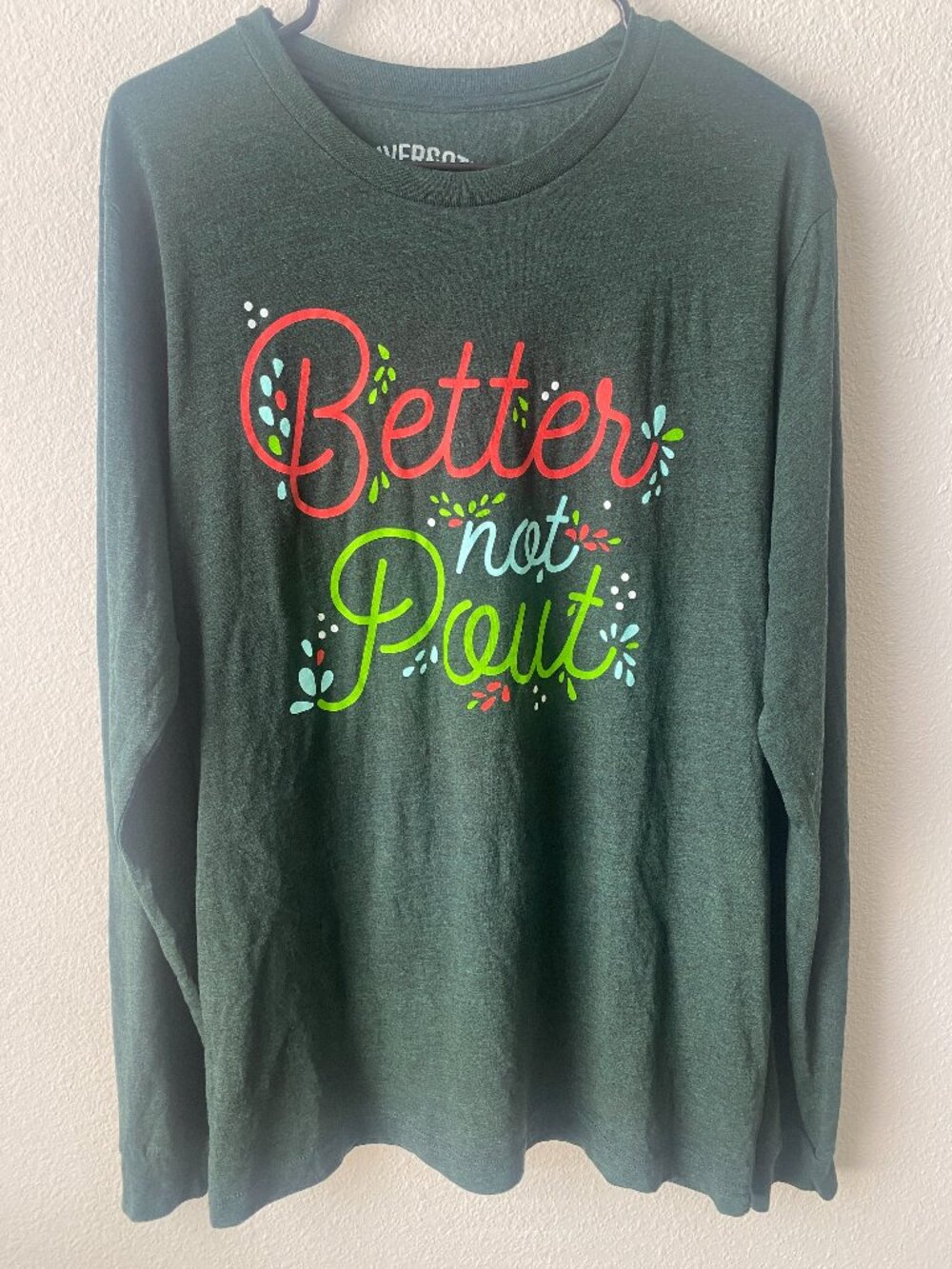 Oliver&Otis Better not Pout long sleeve Unisex green tshirt size L
